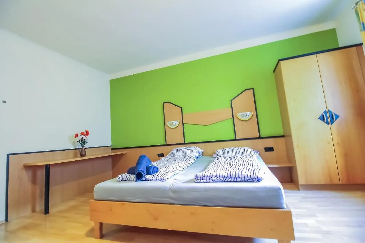 Deluxe Apartment 5P Bs Vienna Austria